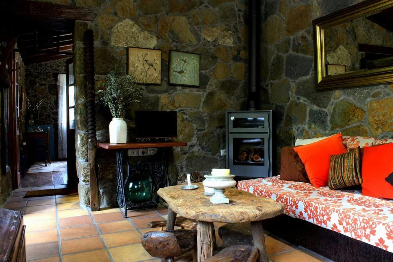 Casa Mary Lola Guest House Tinor ภายนอก รูปภาพ