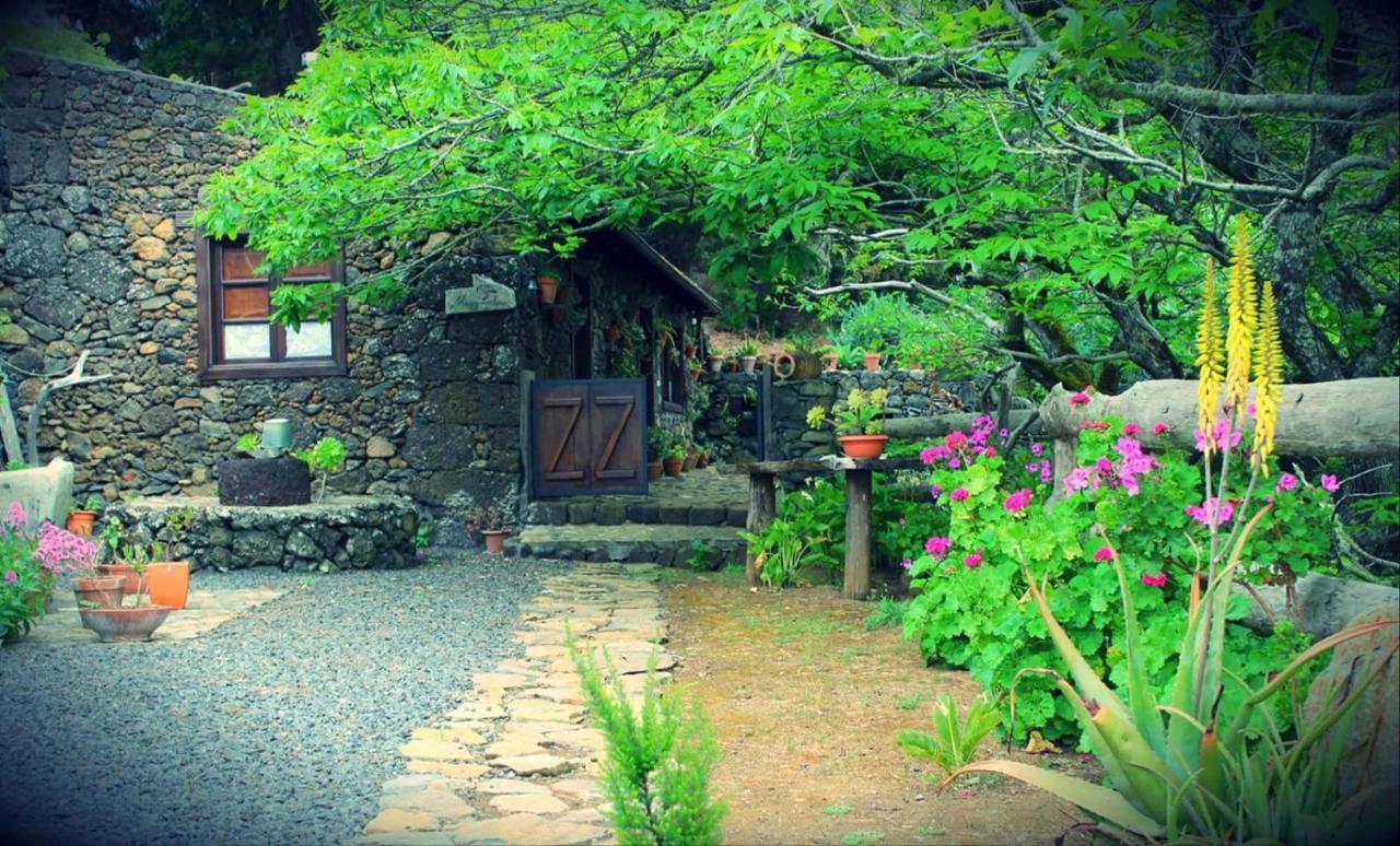 Casa Mary Lola Guest House Tinor ภายนอก รูปภาพ